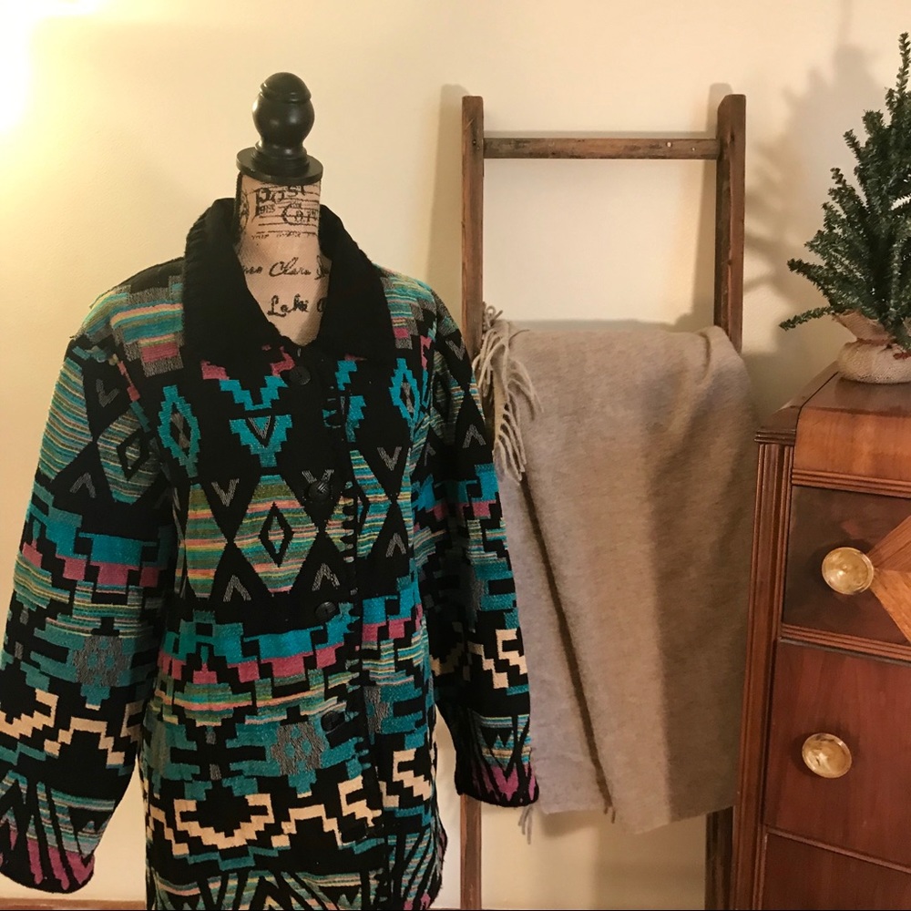 Cedar Canyon Aztec type blanket coat. Size 1X.